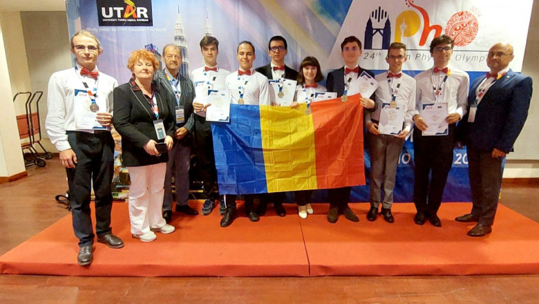 Elevii români au obţinut medalii de aur, de argint şi o menţiune de onoare la Olimpiada Asiatică de Fizică